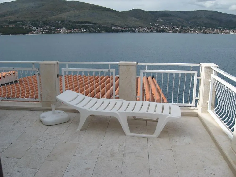 Hotel Villa Corona Donji Okrug